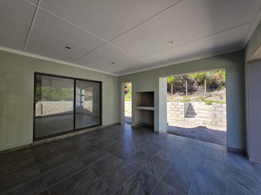 3 Bedroom Property for Sale in Paradise Beach Eastern Cape